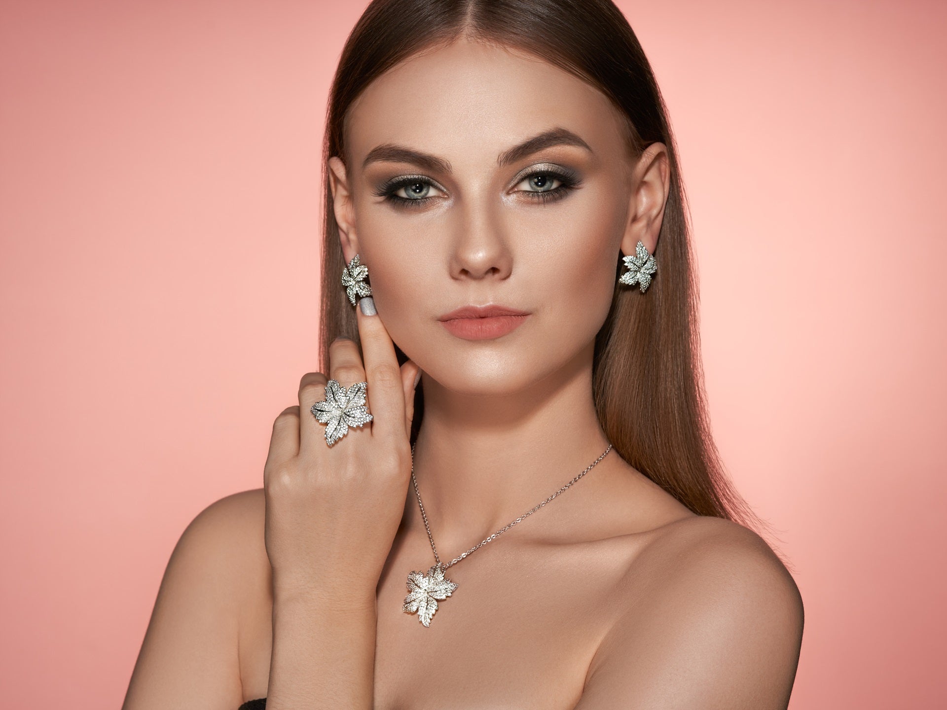 How to Choose the Best Custom Jewellery for Special Events in 2024