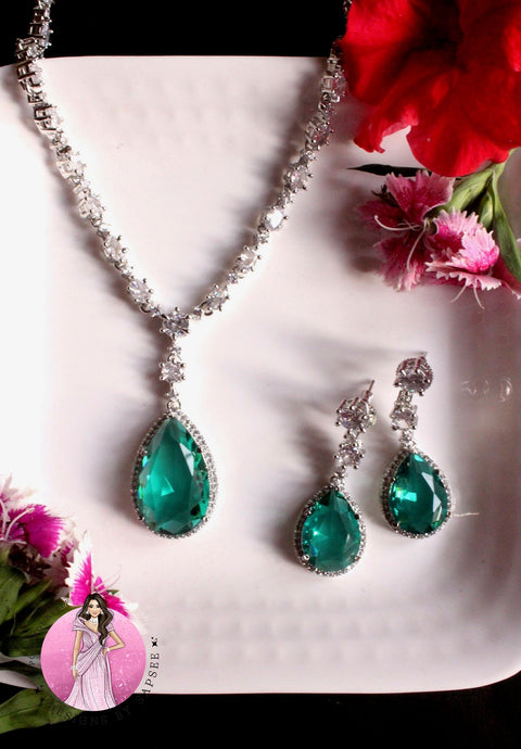 Bluey Green Diamond Pendant Set